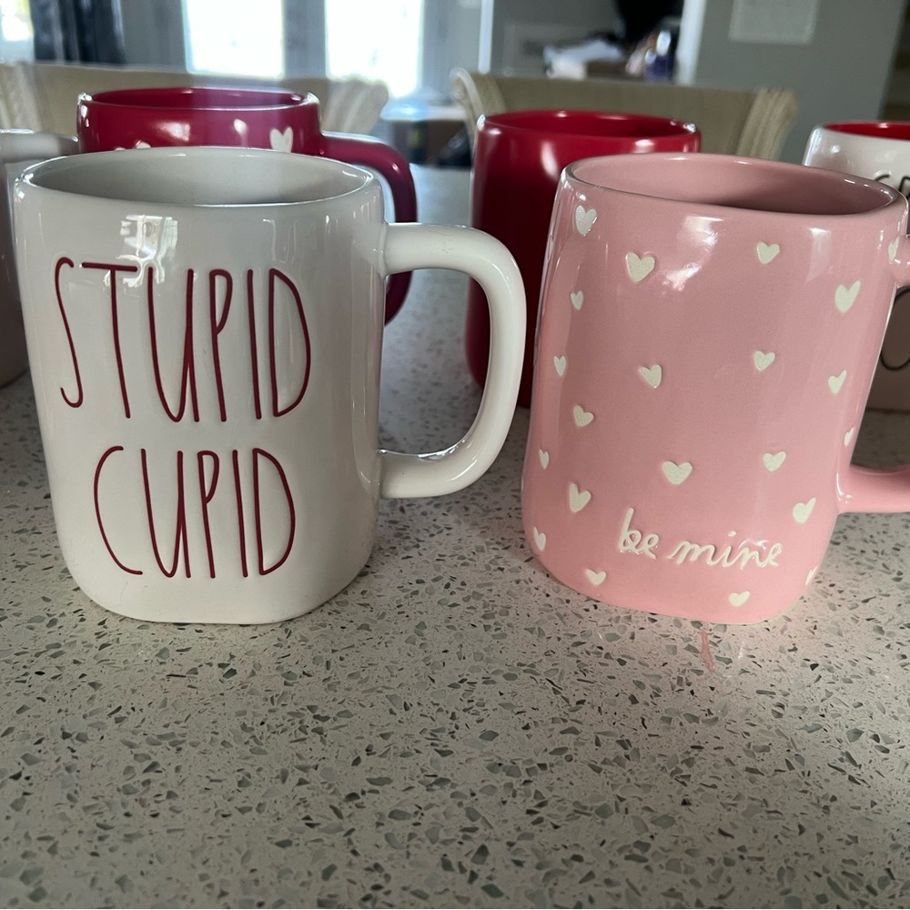 Rae Dunn lot of 10 Valentines mugs - Picture 2 of 11